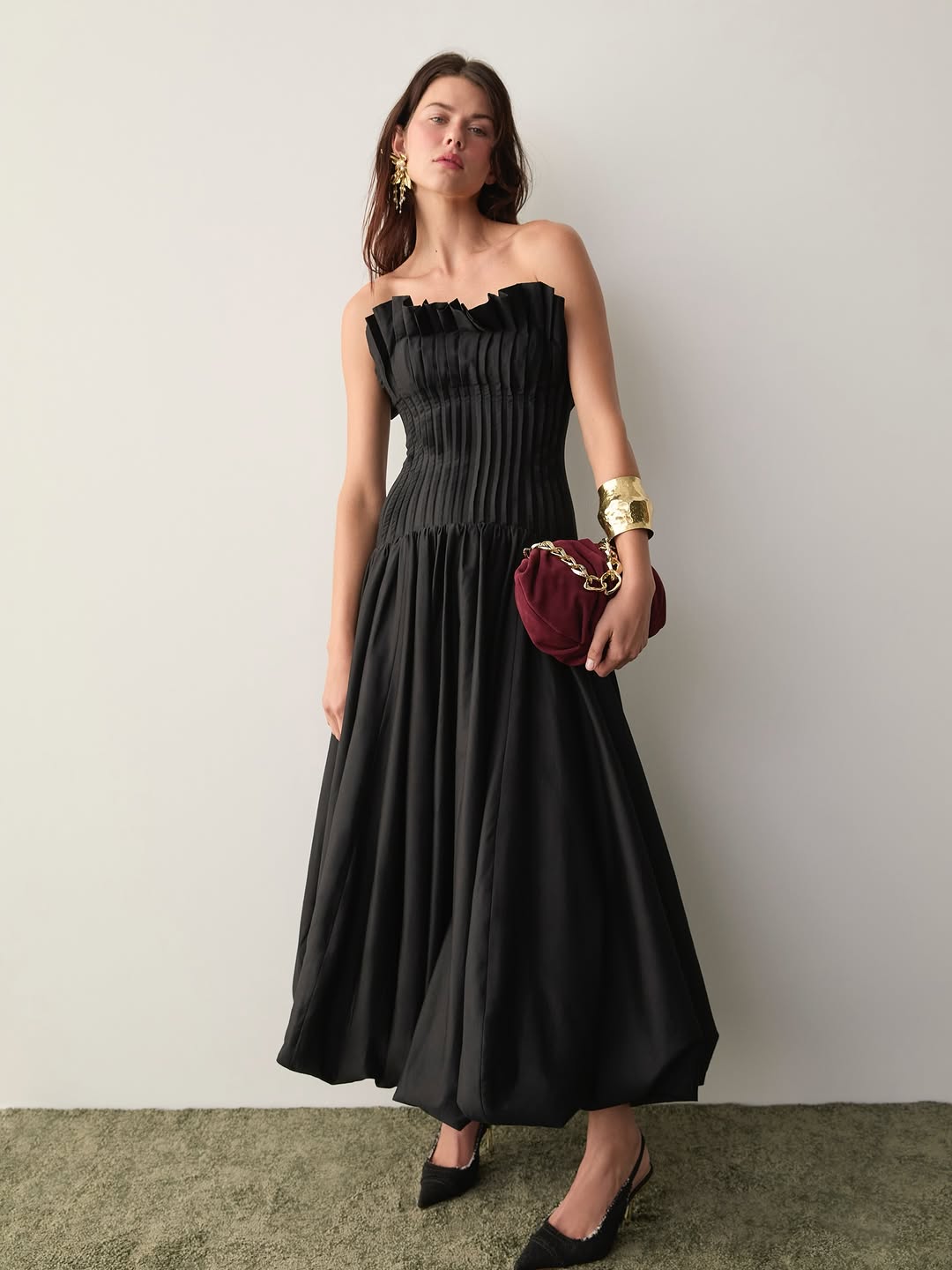 elations knit maxi dress aje - ribbed-knit and ruffled organza Collection: POISE
