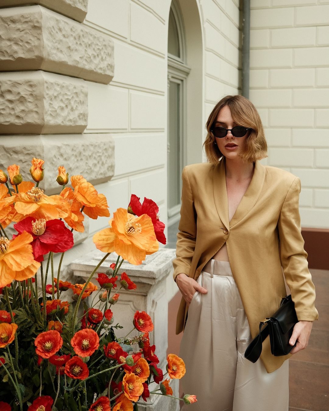Helsa - The Very Oversized Blazer in Corduroy | Plush