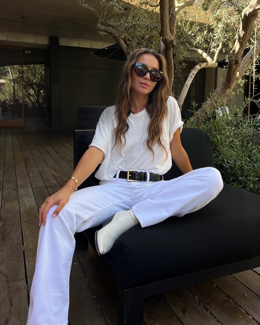 【BOTTEGA VENETA】Intrecciato スエードトリム COTTON Tシャツ Bottega Veneta - Intrecciato suede-trimmed organic cotton